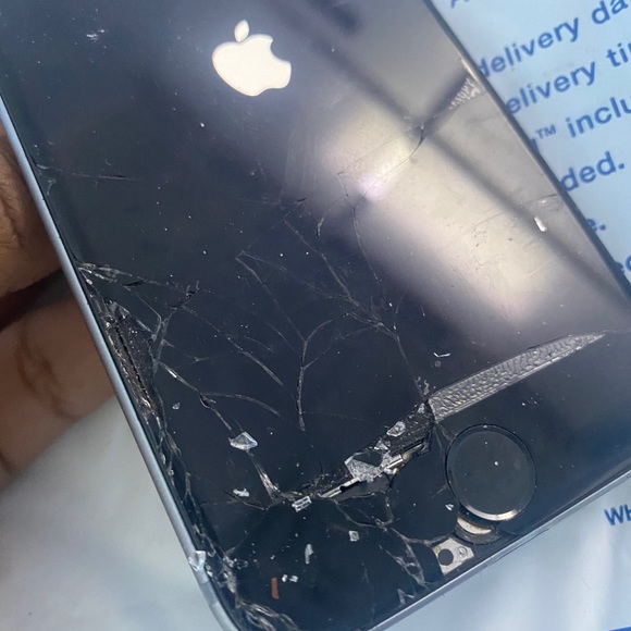 I placed an Order for an IPHONE11 with OscarSarnecki and this is what I received - Picture 5 of 9